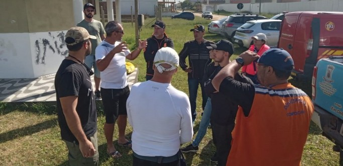 DESAPARECIMENTO DE COMPETIDOR CHEGA AO TERCEIRO DIA E BUSCAS S�O RETOMADAS