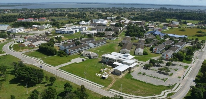 FURG E SMS ELABORAM ESTRAT�GIA DE VACINA��O DE TRABALHADORES DA UNIVERSIDADE