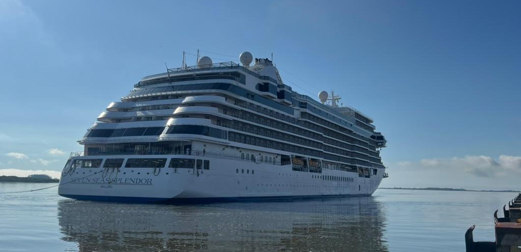 PORTO DO RIO GRANDE RECEBE CRUZEIRO INTERNACIONAL NA VÉSPERA DE NATAL