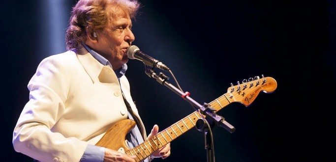 MORRE O CANTOR E GUITARRISTA RENATO BARROS, SUCESSO DA JOVEM GUARDA