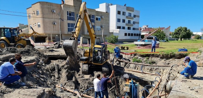 OBRA PARA CORRE��O DE DESLOCAMENTO DE TUBULA��O DE ESGOTO � INICIADA PELA CORSAN