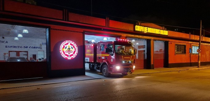 PRINC�PIO DE INC�NDIO ATINGE SALA DO CURSO DE REFRIGERA��O DO CAMPUS RIO GRANDE DO IFRS