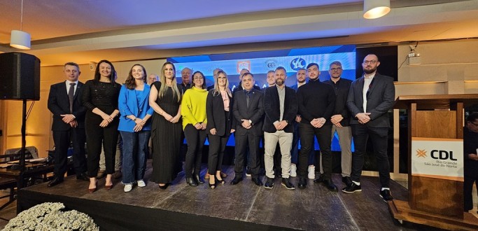 PRESIDENTE DA CDL  EMPOSSADO DURANTE O JANTAR DCADAS, EM HOMENAGEM AO DIA DO COMERCIANTE