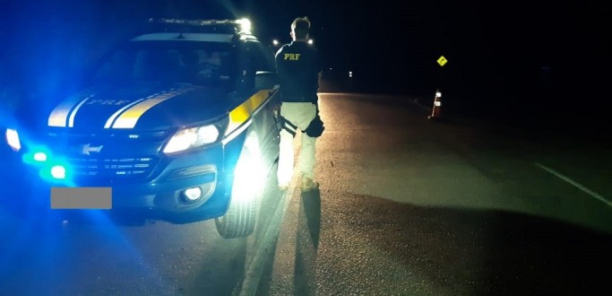 MOTOCICLISTA MORRE EM COLISO TRASEIRA COM CAMINHO NA BR 392, EM PELOTAS