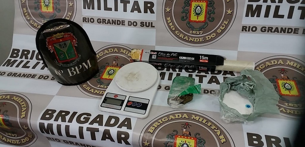BM LOCALIZA MOCHILA COM DROGAS NA VILA JACINTO, EM SANTA VITRIA DO PALMAR