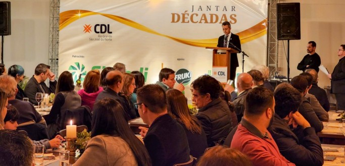 JANTAR D�CADAS SER� REALIZADO NO M�S DE AGOSTO