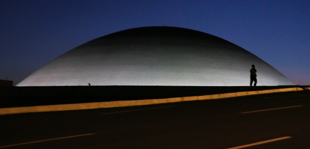 SENADO APROVA MP QUE DISPENSA LICITAO PARA COMBATE  PANDEMIA