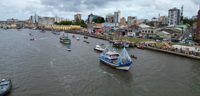 RIO-GRANDINOS ACOMPANHAM PROCISSO DE NOSSA SENHORA DOS NAVEGANTES