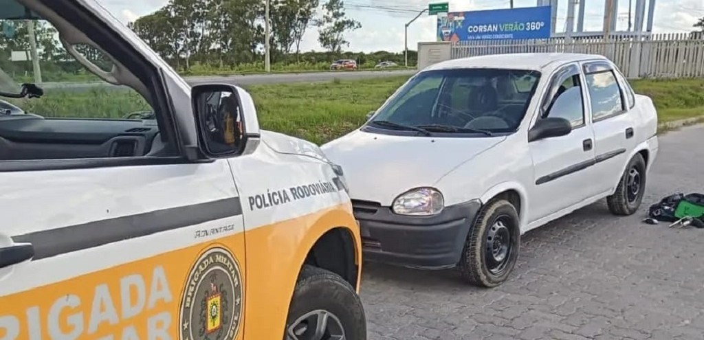 HOMENS SÃO PRESOS PELO 2° BRBM COM ARMAS E MUNIÇÕES NA ERS 734, NO PSP