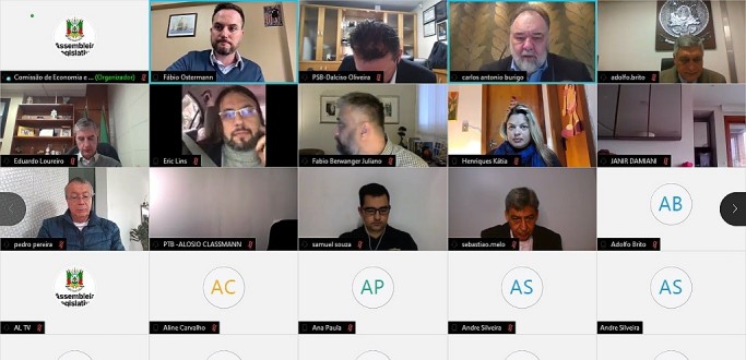 DEPUTADOS PEDEM AO DO GOVERNO DO ESTADO EM SOCORRO AO TRANSPORTE ESCOLAR