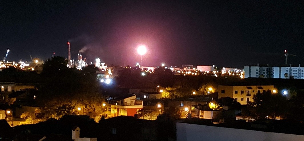 CHAMA DA TOCHA DA REFINARIA RIOGRANDENSE  ALVO DE COMENTRIOS NAS REDES SOCIAIS