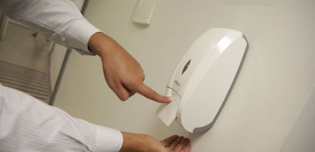 LCOOL EM GEL NAS MOS REQUER CUIDADO PARA EVITAR QUEIMADURAS GRAVES