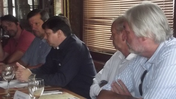 PREFEITO DIZ NA CDL QUE INDSTRIA NAVAL E ENERGIAS RENOVVEIS AINDA SO PRIORIDADE