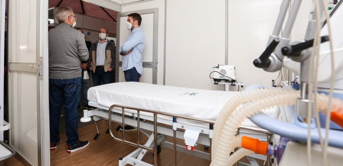 GOVERNADOR LEITE VISITA PRIMEIRO HOSPITAL DE CAMPANHA DE CANOAS