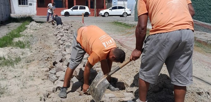 CORSAN FAZ AMPLIA��O DE REDE PARA MELHOR PRESS�O DE �GUA EM DOIS BAIRROS DE RG