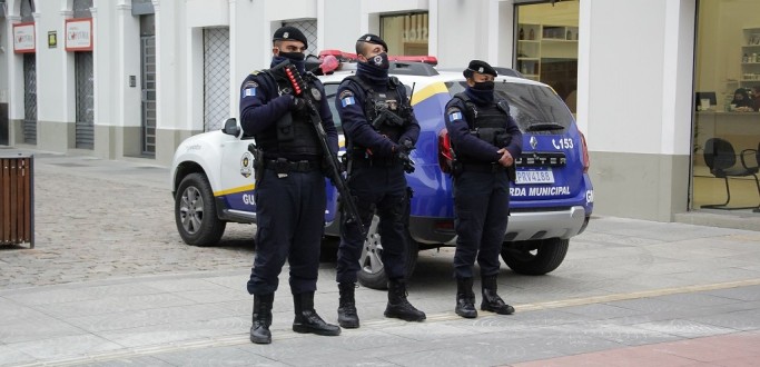 GUARDA MUNICIPAL DE PELOTAS INICIA FISCALIZA��O DA OBEDI�NCIA � LEI DA MULTA