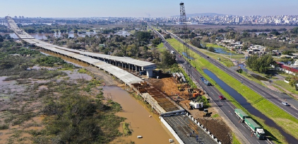 DNIT ALERTA PARA ESTREITAMENTOS DE PISTA EM FUNO DAS OBRAS DA NOVA PONTE DO GUABA