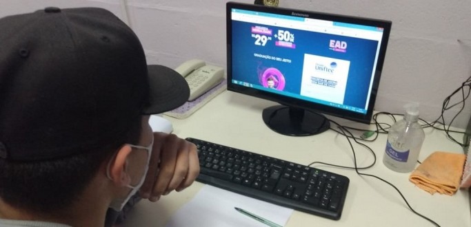 JOVEM QUE CUMPRE MEDIDA NO CASE DE NH RECEBE BOLSA INTEGRAL EM CURSO DE ENSINO SUPERIOR