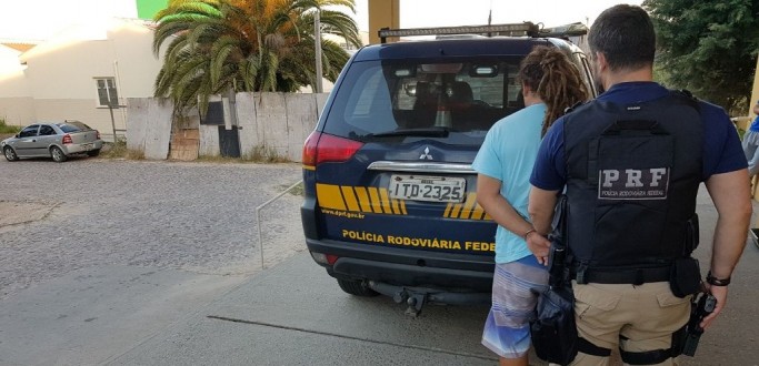 HOMEM SOFRE ACIDENTE E  PRESO POR TRFICO DE DROGAS