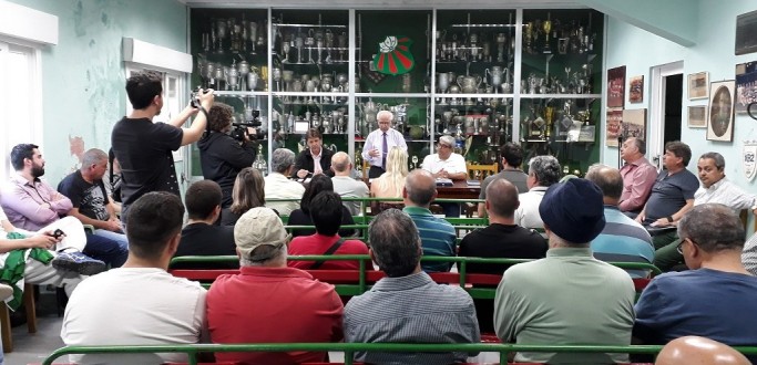 DOMINGOS ESCOVAR  ELEITO PRESIDENTE DO SO PAULO POR ACLAMAO