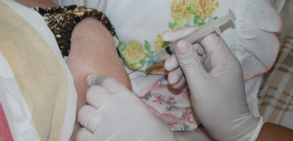 PREFEITURA INICIA VACINAO DE IDOSOS ACAMADOS E DOMICILIADOS ACIMA DE 85 ANOS