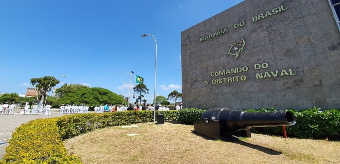 COMANDO DO 5 DISTRITO NAVAL COMEMORA 74 ANIVERSRIO