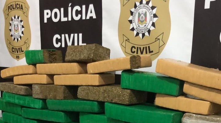 DRACO APREENDE 30 KG DE MACONHA COM HOMEM QUE USAVA TORNOZELEIRA ELETRNICA NO BAIRRO BOA VISTA