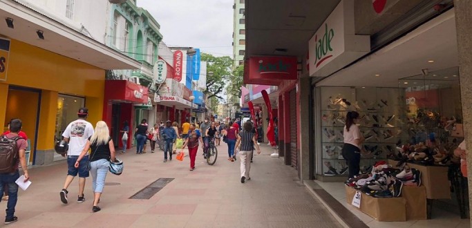 CDL RECOMENDA COMPRAS NO COM�RCIO LOCAL NESTA BLACK FRIDAY