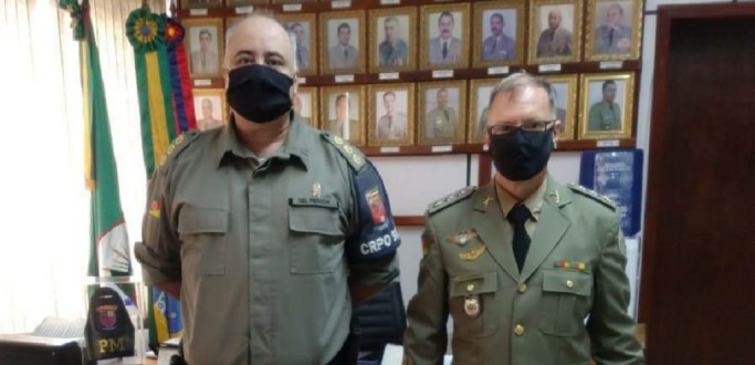 MAJOR OBERDAN SE APRESENTA NO CRPOSUL PARA SER O NOVO COMANDANTE DO 6 BPM