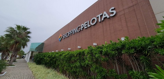 SHOPPINGS PODER�O REABRIR, MAS COM RESTRI��O EM SERVI�OS DE BUFFETS E PROVADORES DE ROUPAS