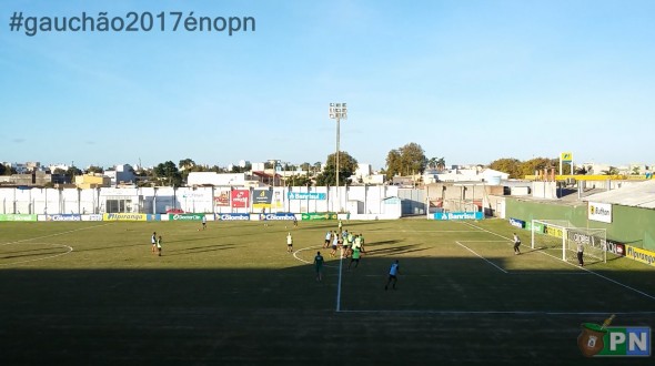 SO PAULO DISPUTA A PERMANNCIA NA PRIMEIRA DIVISO DIANTE DO GRMIO