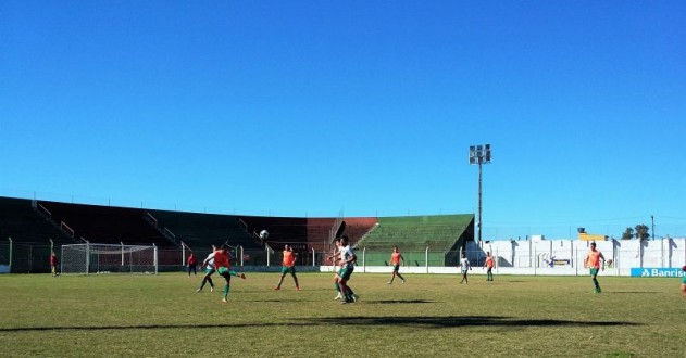 SO PAULO VOLTA A BAG PARA TENTAR BUSCAR TRS PONTOS