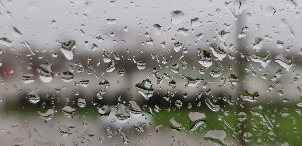 FRENTE FRIA E CICLONE TRAZEM RISCO DE CHUVA EXTREMA EM PARTE DO ESTADO
