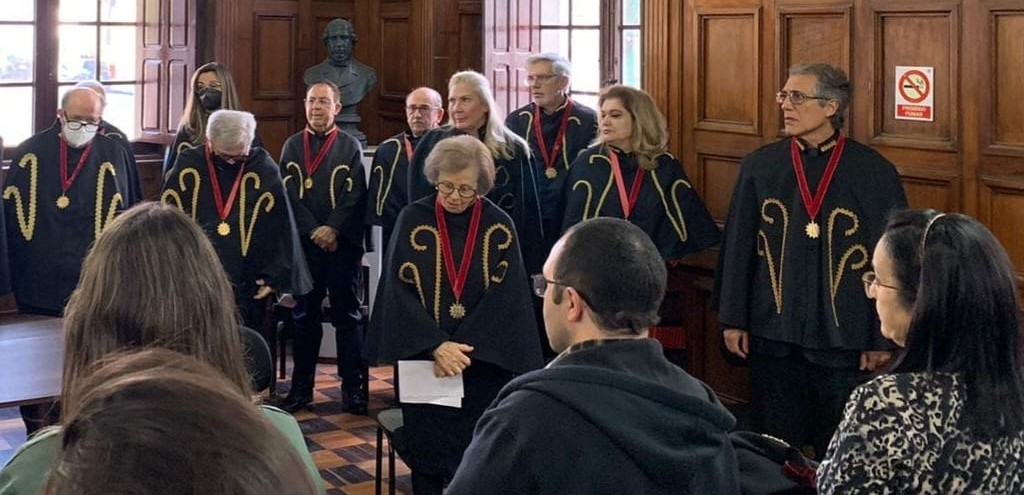 ACADEMIA RIO-GRANDINA DE LETRAS COMEMORA 44 ANOS DE FUNDAO