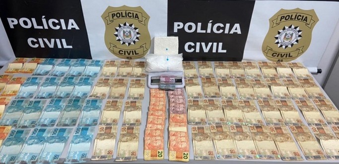 POLCIA CIVIL APREENDE DROGAS E DINHEIRO NO BAIRRO SO JOO
