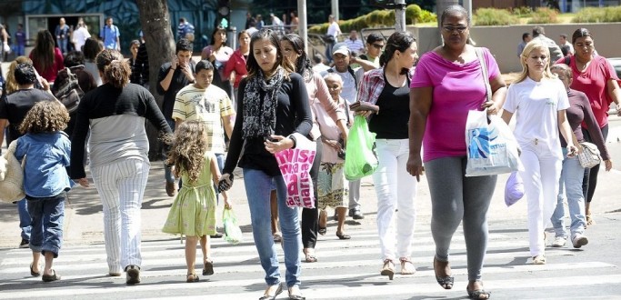 PERDA TOTAL OU EM PARTE DA RENDA MENSAL J ATINGIU 40% DOS BRASILEIROS