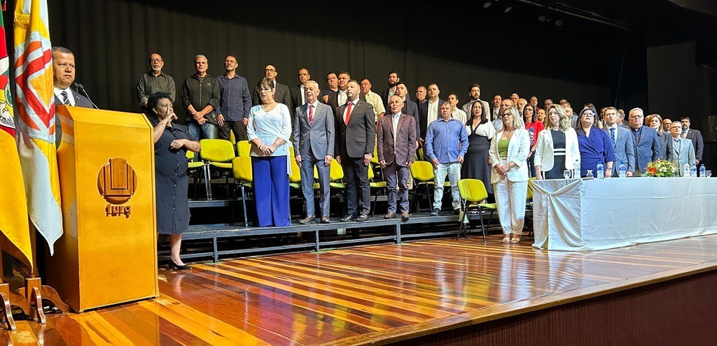 JUSTIA ELEITORAL DIPLOMA VEREADORES, VICE-PREFEITO E A PREFEITA ELEITA, DARLENE PEREIRA