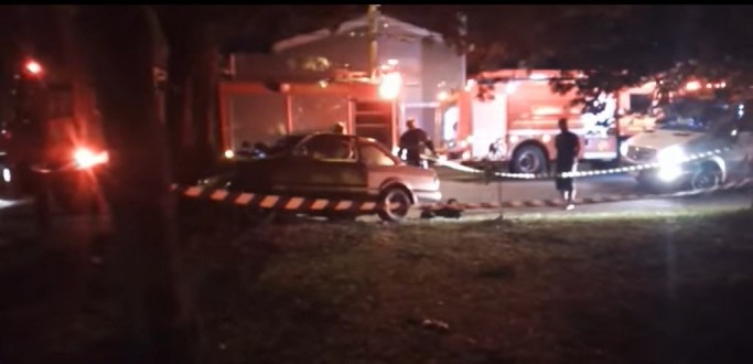 CARRO COLIDE EM RVORE DA AVENIDA DOM JOAQUIM, EM PELOTAS