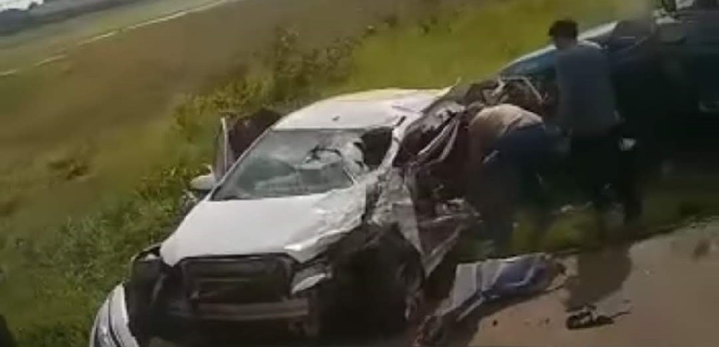 AUTOMVEL DE RIO GRANDE SE ENVOLVE EM ACIDENTE NA BR 116, EM GUABA