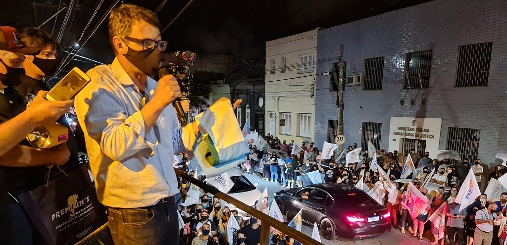 FBIO BRANCO VENCE AS ELEIES E VOLTA  PREFEITURA DO RIO GRANDE DEPOIS DE OITO ANOS