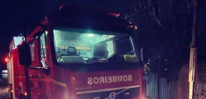 INC�NDIO DESTR�I PARCIALMENTE CASA NA HENRIQUE PANCADA