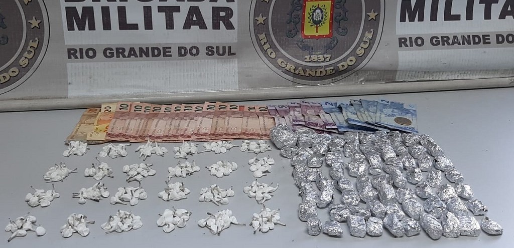 FORA TTICA DO 6 BPM APREENDE MENORES POR TRFICO NOS BAIRROS RURAL E CASTELO BRANCO