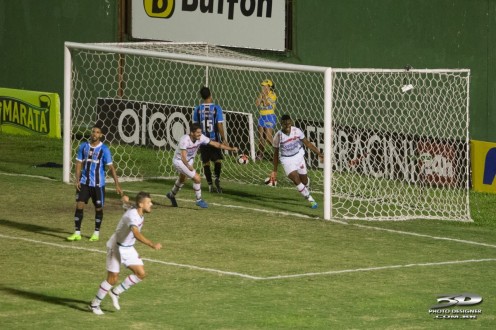 SO PAULO VENCE O GRMIO E SE MANTM NA PRIMEIRA DIVISO