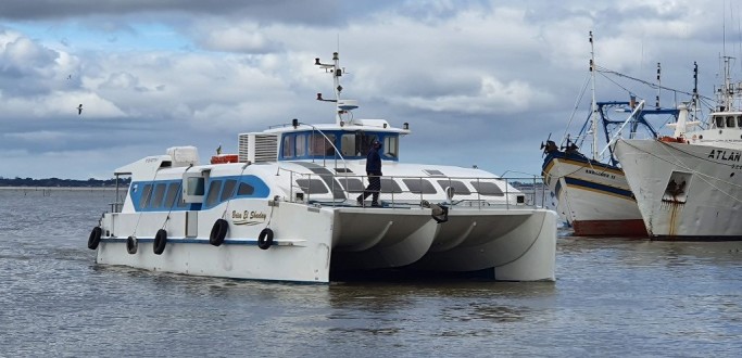 PASSAGEIRO FICA LEVEMENTE FERIDO EM INCIDENTE DURANTE PROCESSO DE ATRACAO DA LANCHA EM RG