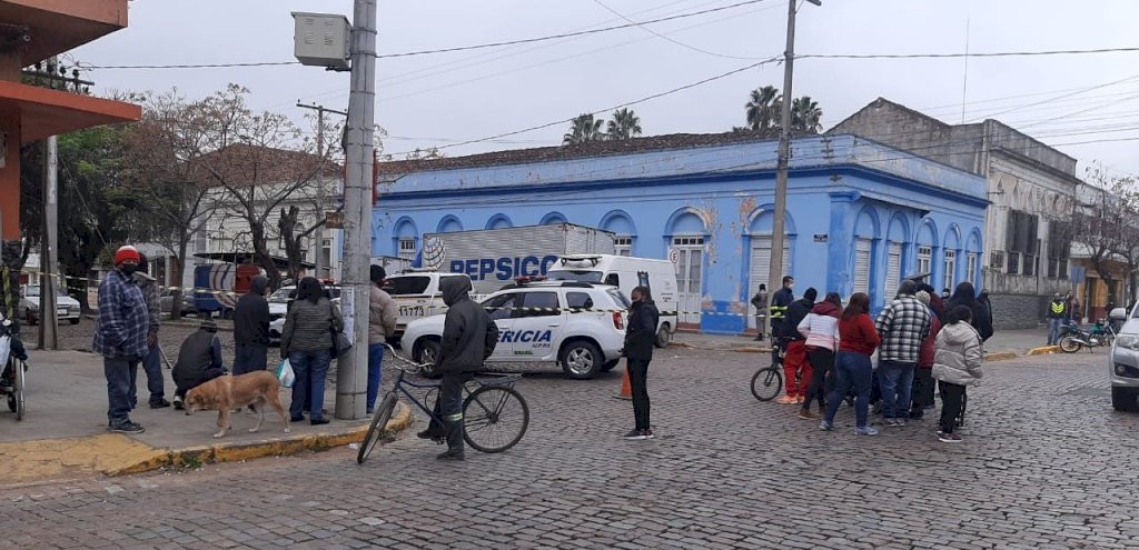 BRIGA TERMINA EM HOMICDIO, NO CENTRO DE BAG